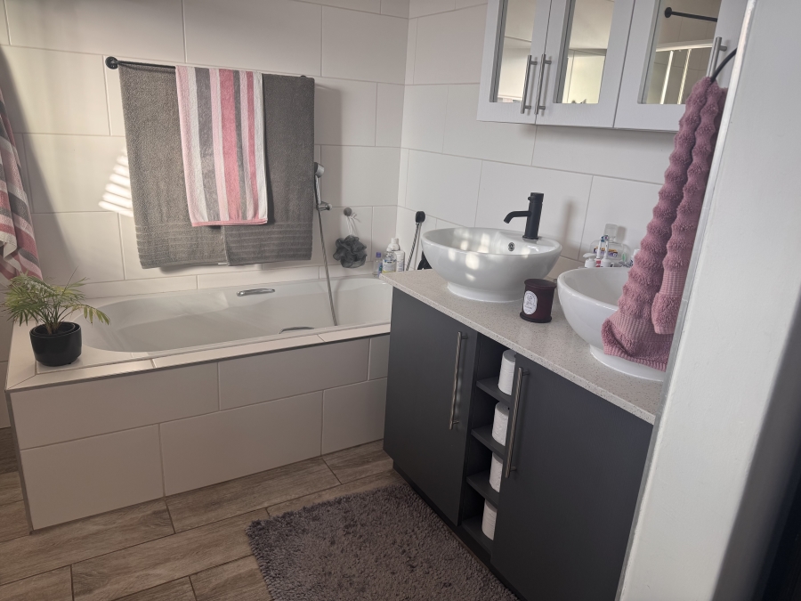 3 Bedroom Property for Sale in Tergniet Western Cape